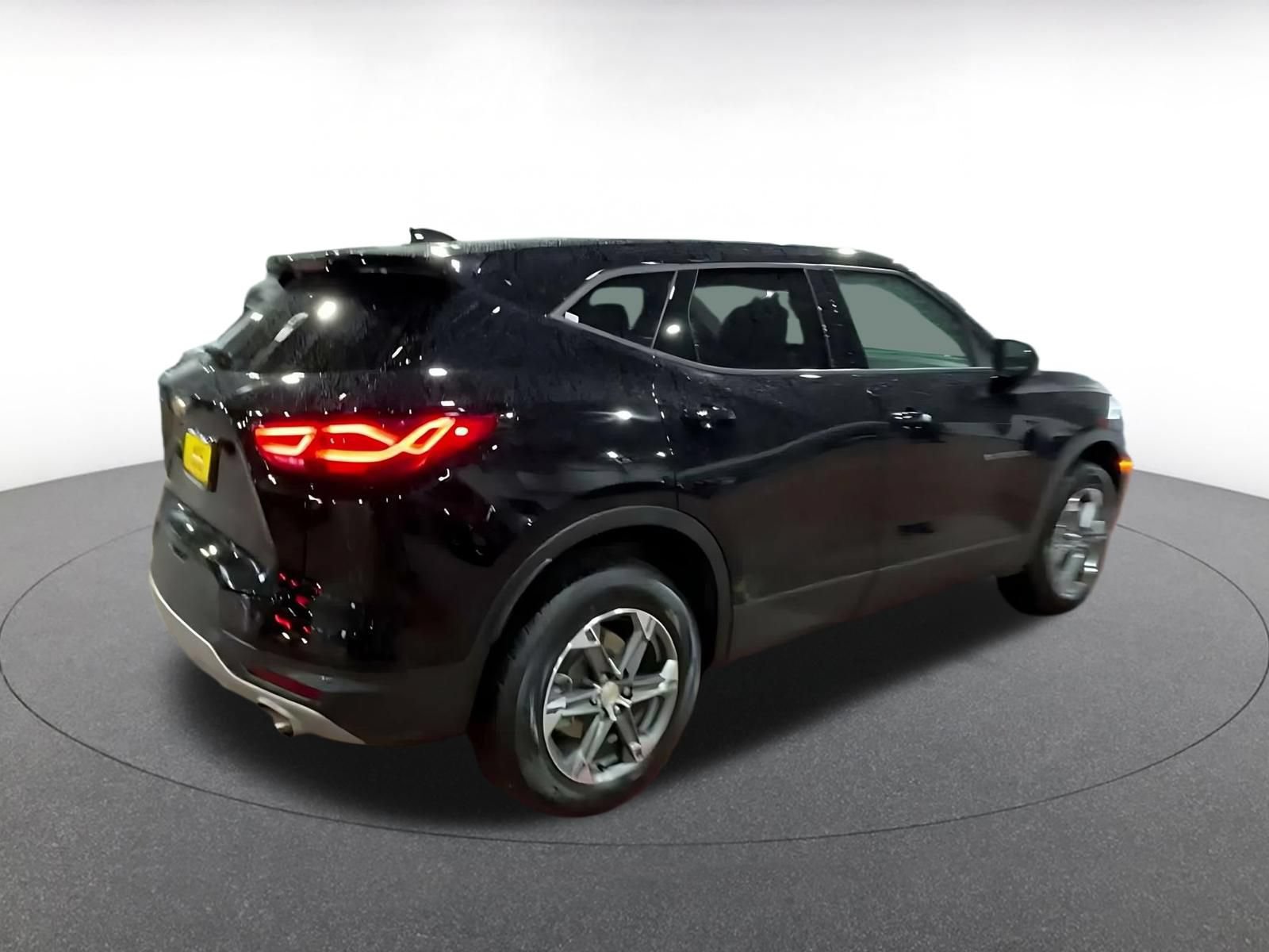 Used 2026 Chevrolet Blazer LT FWD image 14