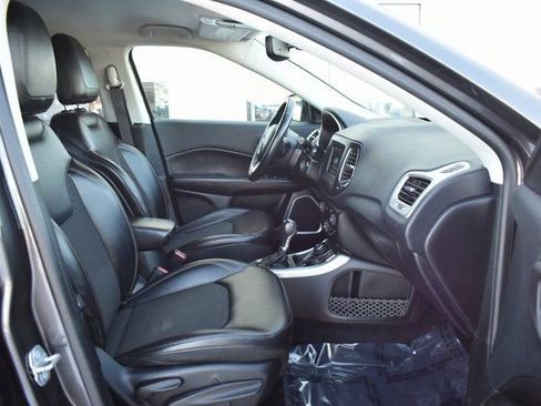 Used 2019 Jeep Compass Latitude w/ Popular Equipment Group image 39