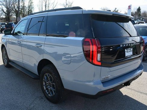 New 2026 Ford Expedition Active image 4