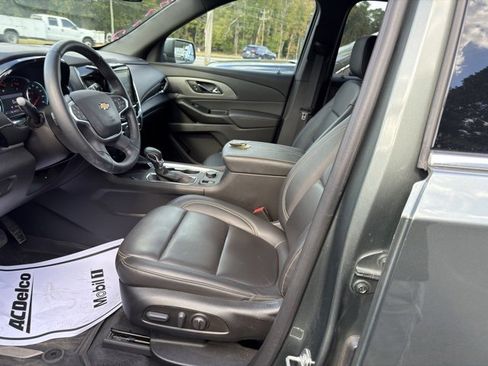 Used 2023 Chevrolet Traverse LT w/ LPO, Floor Liner Package image 14
