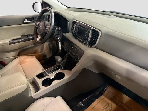 Used 2018 Kia Sportage LX image 28