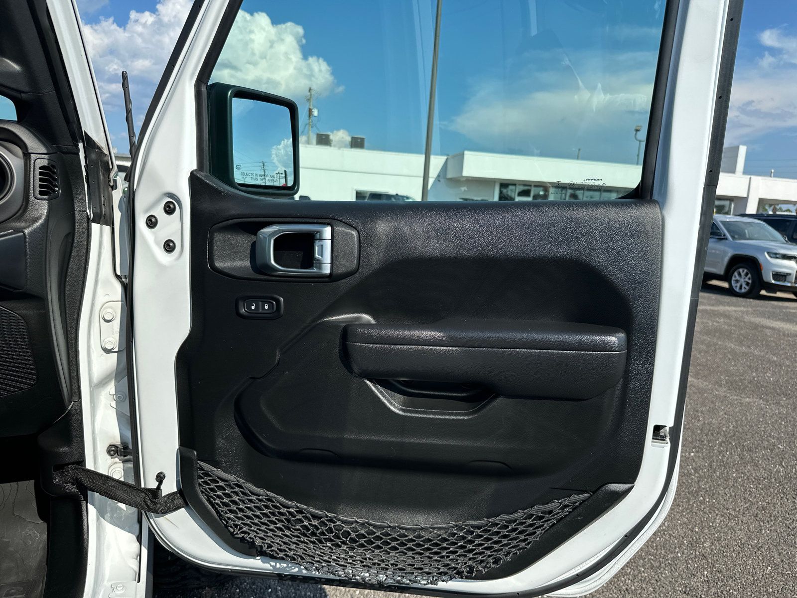 Used 2022 Jeep Wrangler Unlimited Sport AWD/4WD image 18