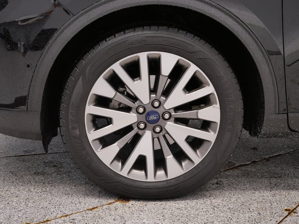 Used 2020 Ford Escape Titanium AWD/4WD image 12