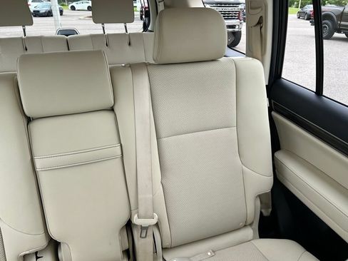 Used 2022 Lexus GX 460 Premium w/ Premium Package AWD/4WD image 13