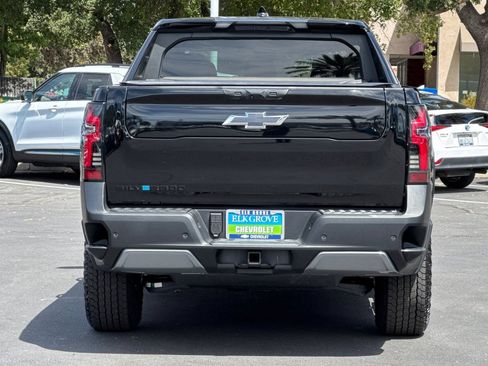 Used 2026 Chevrolet Silverado EV Trail Boss AWD/4WD image 4