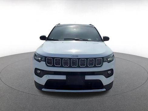 Used 2025 Jeep Compass Limited AWD/4WD image 4