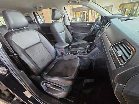 Used 2019 Volkswagen Tiguan SE FWD image 10