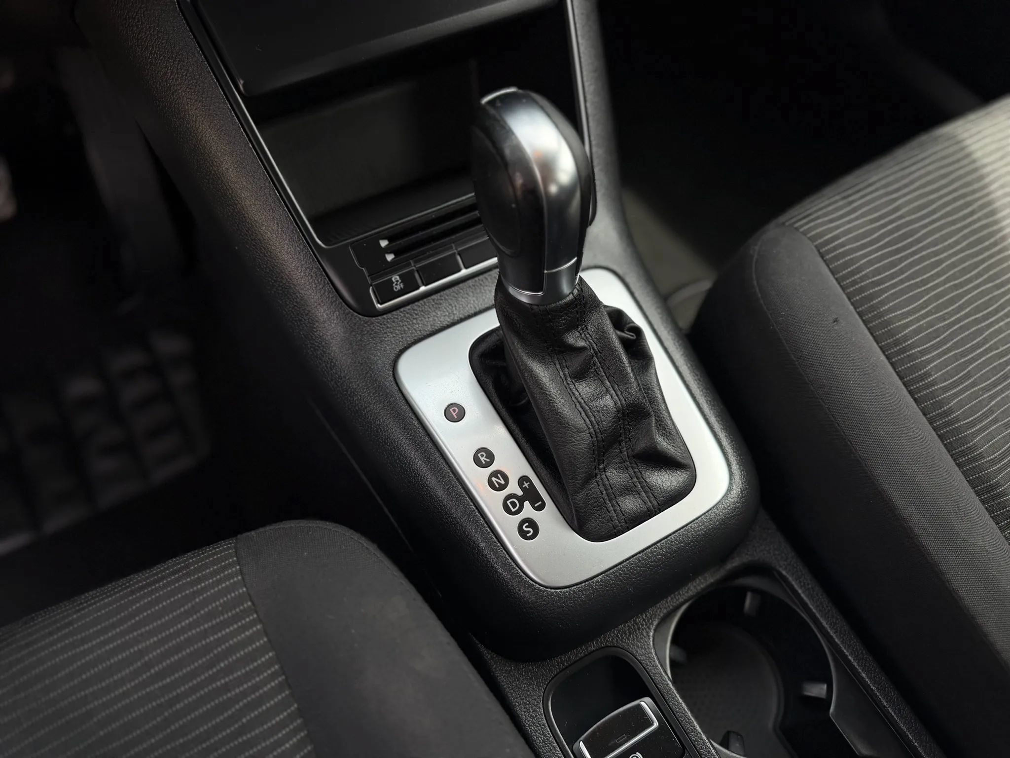 Used 2014 Volkswagen Tiguan S FWD image 23
