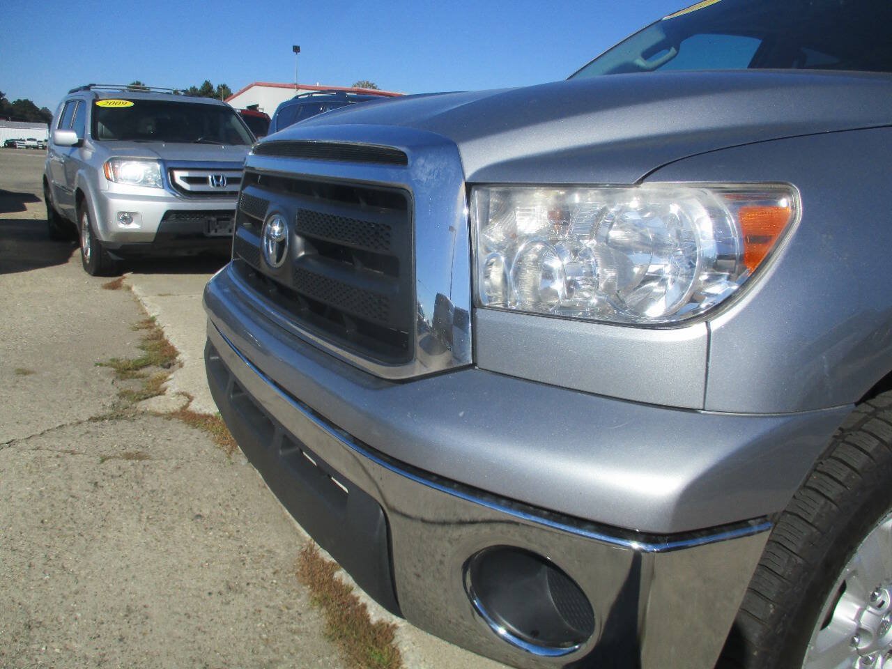 Used 2011 Toyota Tundra 4x4 Double Cab w/ Tow Pkg image 11