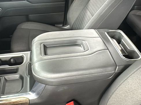 Used 2022 GMC Sierra 1500 Elevation image 35