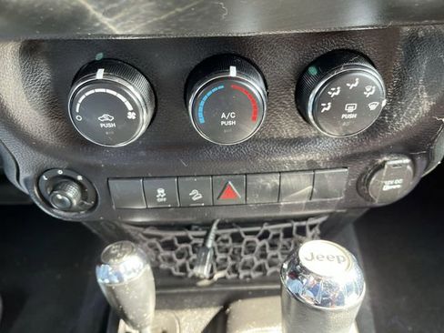 Used 2015 Jeep Wrangler Unlimited Sport w/ Quick Order Package 24S AWD/4WD image 18