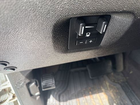 Used 2013 Chevrolet Silverado 2500 LT w/ Z71 Appearance Package AWD/4WD image 4