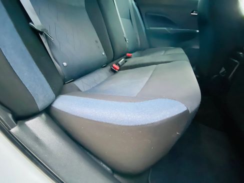 Used 2023 Nissan Versa SV FWD image 17