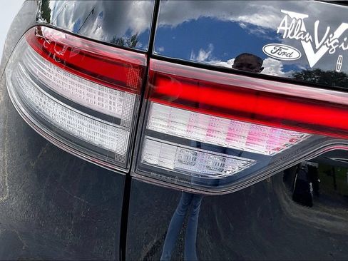 Used 2026 Lincoln Aviator AWD w/ Jet Appearance Package image 21