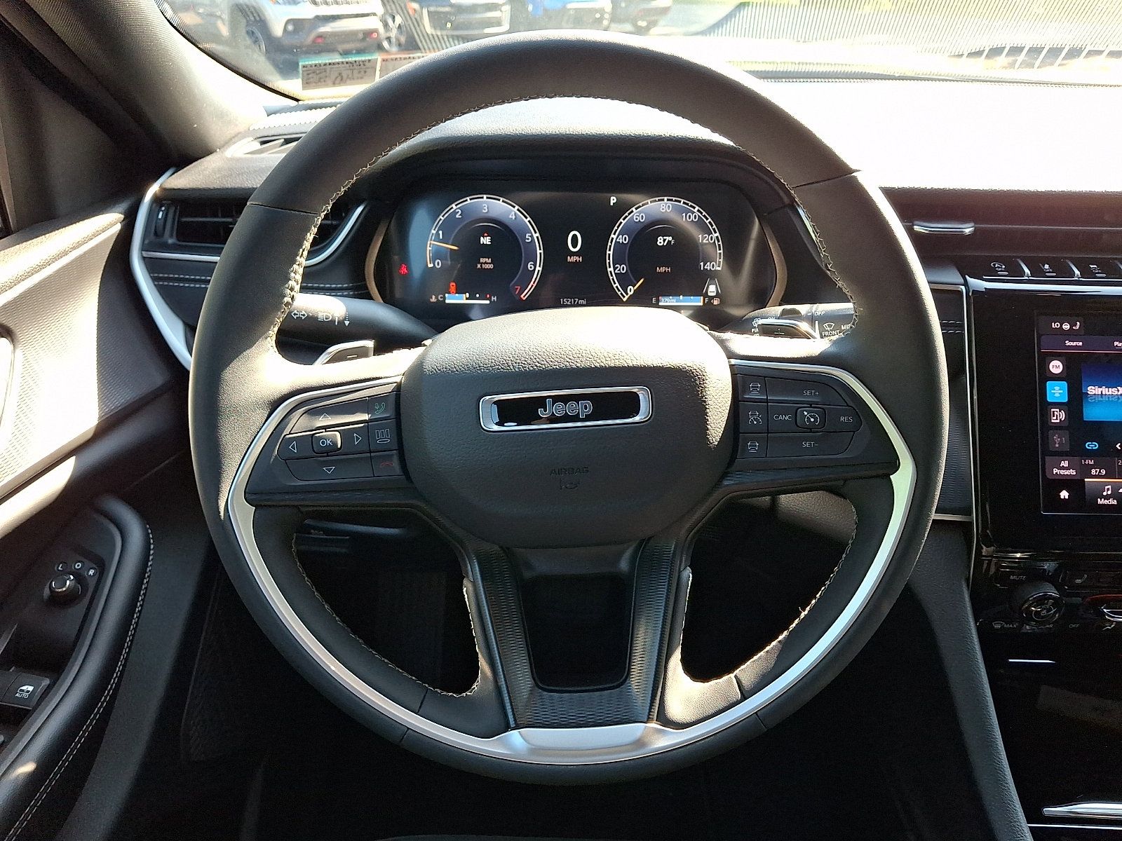 Certified 2025 Jeep Grand Cherokee Laredo w/ Luxury Tech Group I AWD/4WD image 18