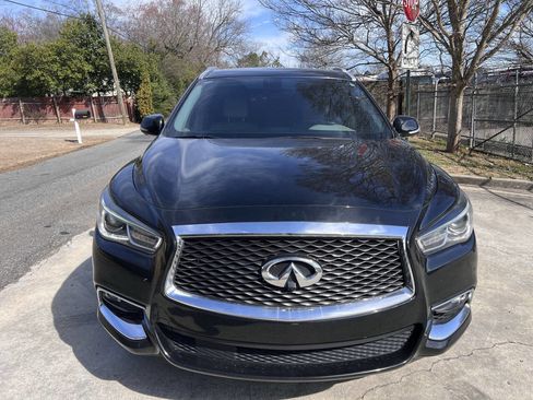Used 2018 INFINITI QX60 Base 4dr SUV w/ Premium Plus Package image 3