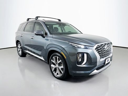 Used 2022 Hyundai Palisade Limited FWD image 3