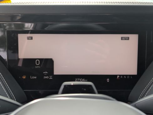 Used 2025 GMC Yukon Denali Ultimate w/ LPO, Floor Liner Package AWD/4WD image 25
