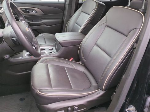 Certified 2022 Chevrolet Traverse Premier image 21