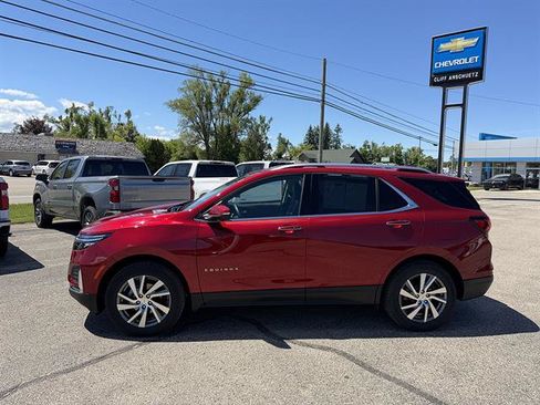 Used 2024 Chevrolet Equinox Premier AWD/4WD image 3