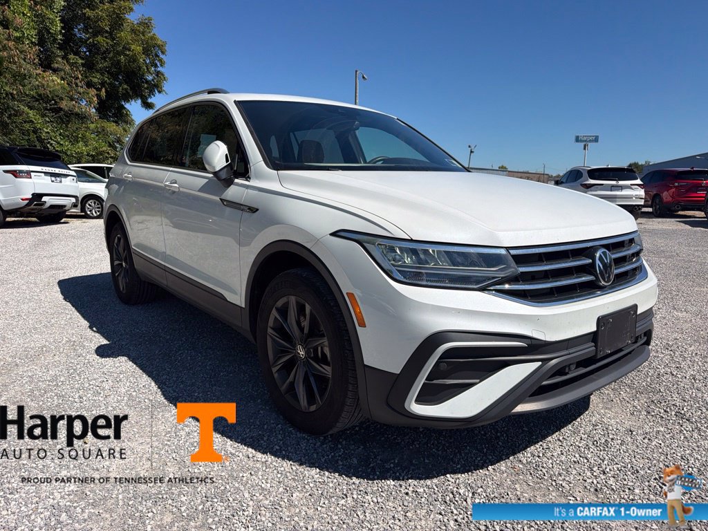 Used 2023 Volkswagen Tiguan SE w/ Panoramic Sunroof Package AWD/4WD image 7
