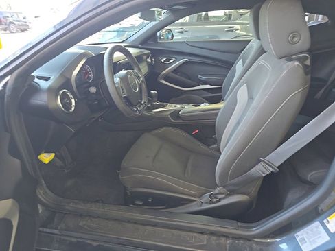 Used 2019 Chevrolet Camaro LT w/ 1LE Track Performance Package RWD image 7