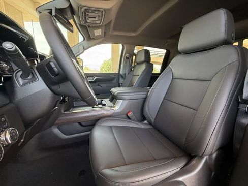 New 2025 GMC Sierra 2500 SLT w/ Texas SLT Premium Package image 19