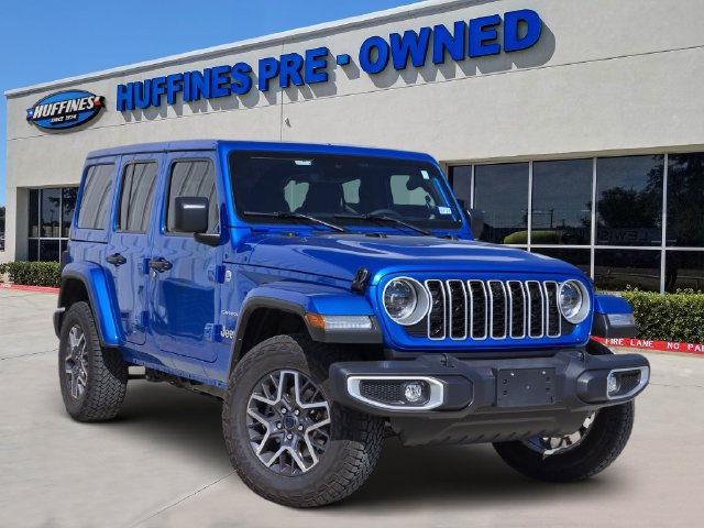 Certified 2024 Jeep Wrangler Unlimited Sahara w/ Technology Group AWD/4WD image 1