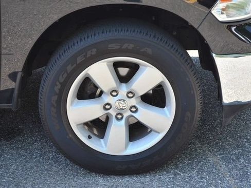 Used 2024 RAM 1500 Classic SLT AWD/4WD image 10