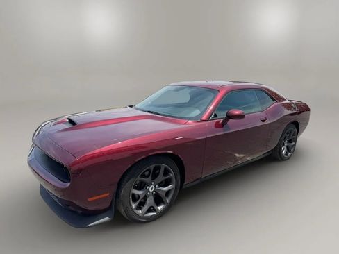 Used 2019 Dodge Challenger R/T RWD image 9