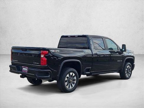 Used 2023 Chevrolet Silverado 2500 High Country w/ Z71 Off-Road Package AWD/4WD image 5