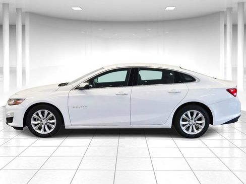 Used 2025 Chevrolet Malibu LT FWD image 2