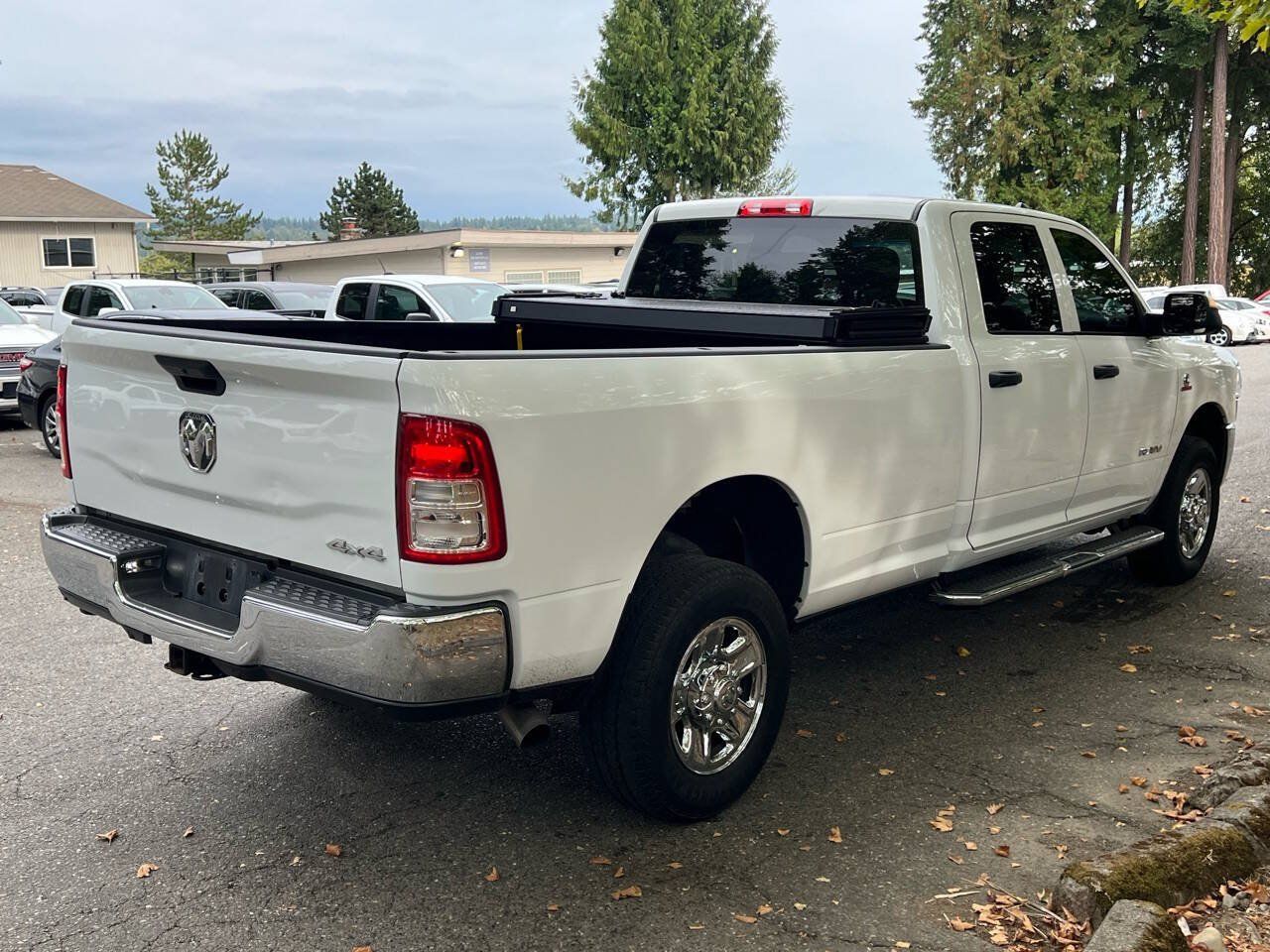 Used 2021 RAM 2500 Tradesman w/ Chrome Appearance Group AWD/4WD image 4