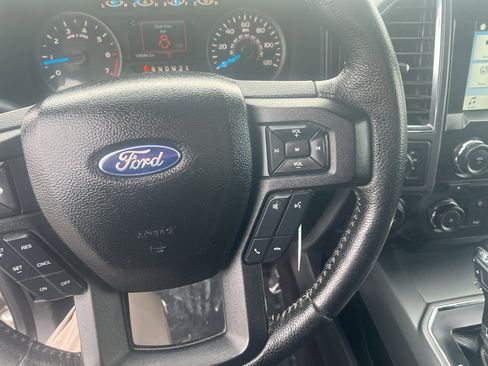 Used 2016 Ford F150 XLT w/ Equipment Group 301A Mid image 12