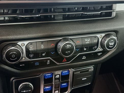 Used 2024 Jeep Wrangler Sport S w/ Convenience Group image 22