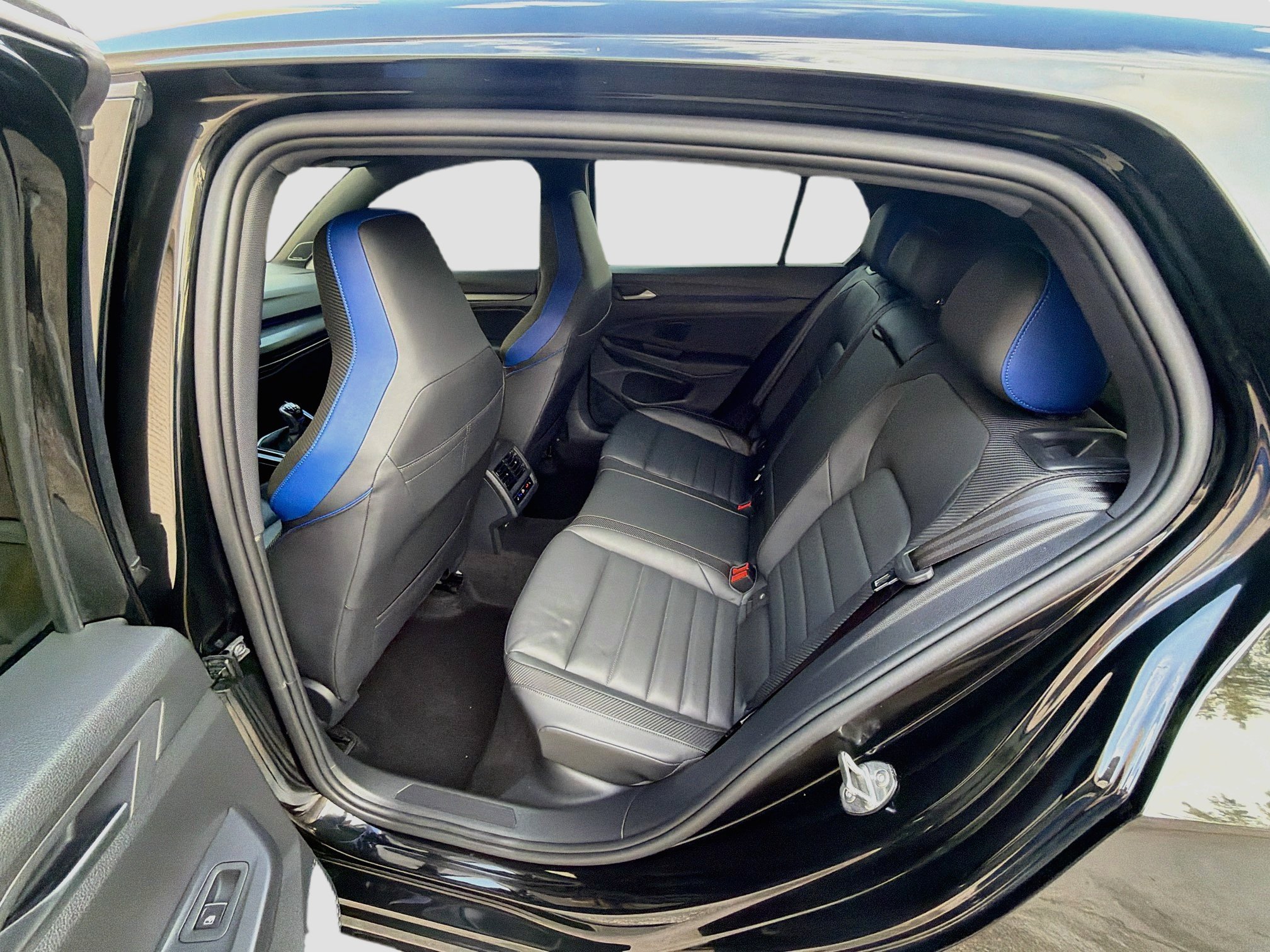 Used 2024 Volkswagen Golf R AWD/4WD image 24