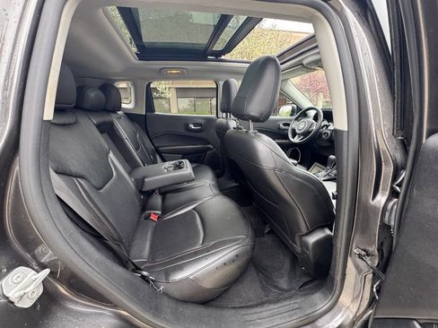 Used 2019 Jeep Compass Limited AWD/4WD image 22