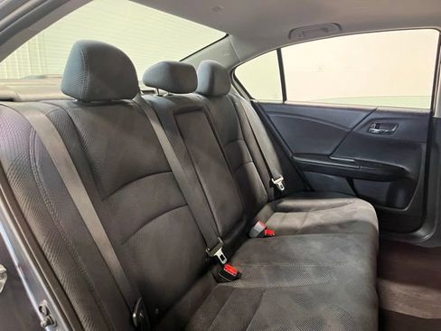 Used 2016 Honda Accord EX image 13