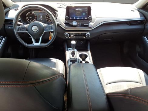 Used 2024 Nissan Altima 2.5 SR AWD/4WD image 7