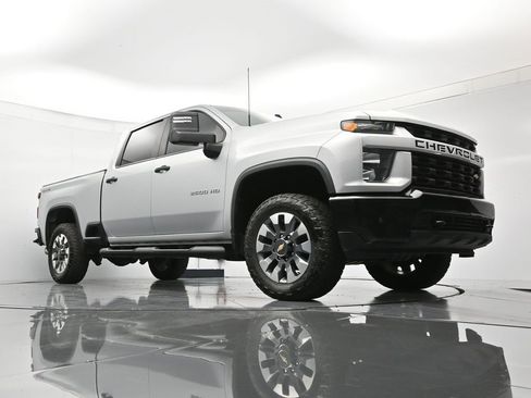 Used 2022 Chevrolet Silverado 2500 Custom w/ Custom Value Package image 39