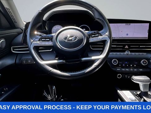 Used 2023 Hyundai Elantra Limited w/ Preferred Accessory Package FWD image 7