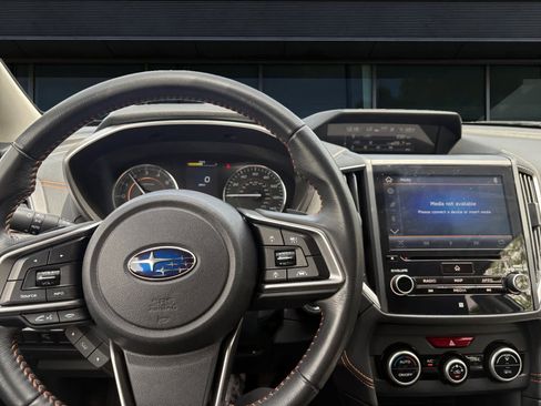 Used 2019 Subaru Crosstrek 2.0i Limited w/ Moonroof Package w/Navigation AWD/4WD image 4
