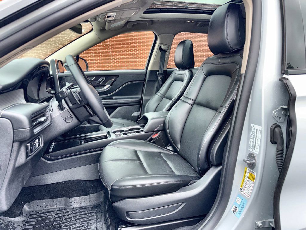 Certified 2026 Lincoln Corsair Premiere AWD/4WD image 13