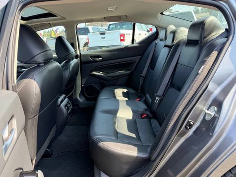 Used 2023 Nissan Altima 2.5 SL FWD image 11