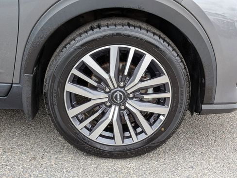 Used 2022 Nissan Kicks SV image 6