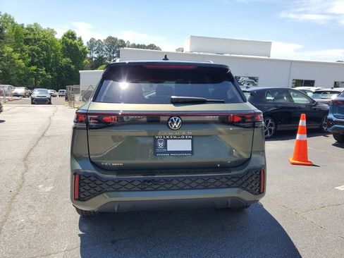 New 2026 Volkswagen Tiguan SEL R-Line AWD/4WD image 5