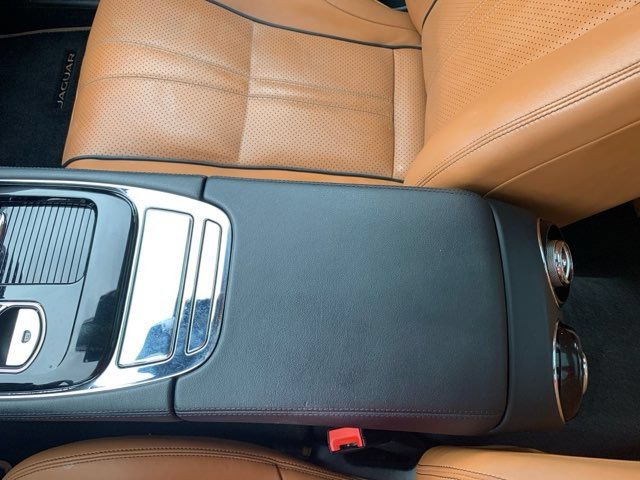 Used 2019 Jaguar XJ Supercharged RWD image 39