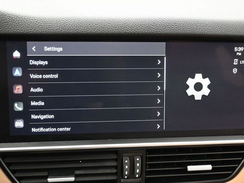 Used 2023 Porsche Cayenne Platinum Edition image 27