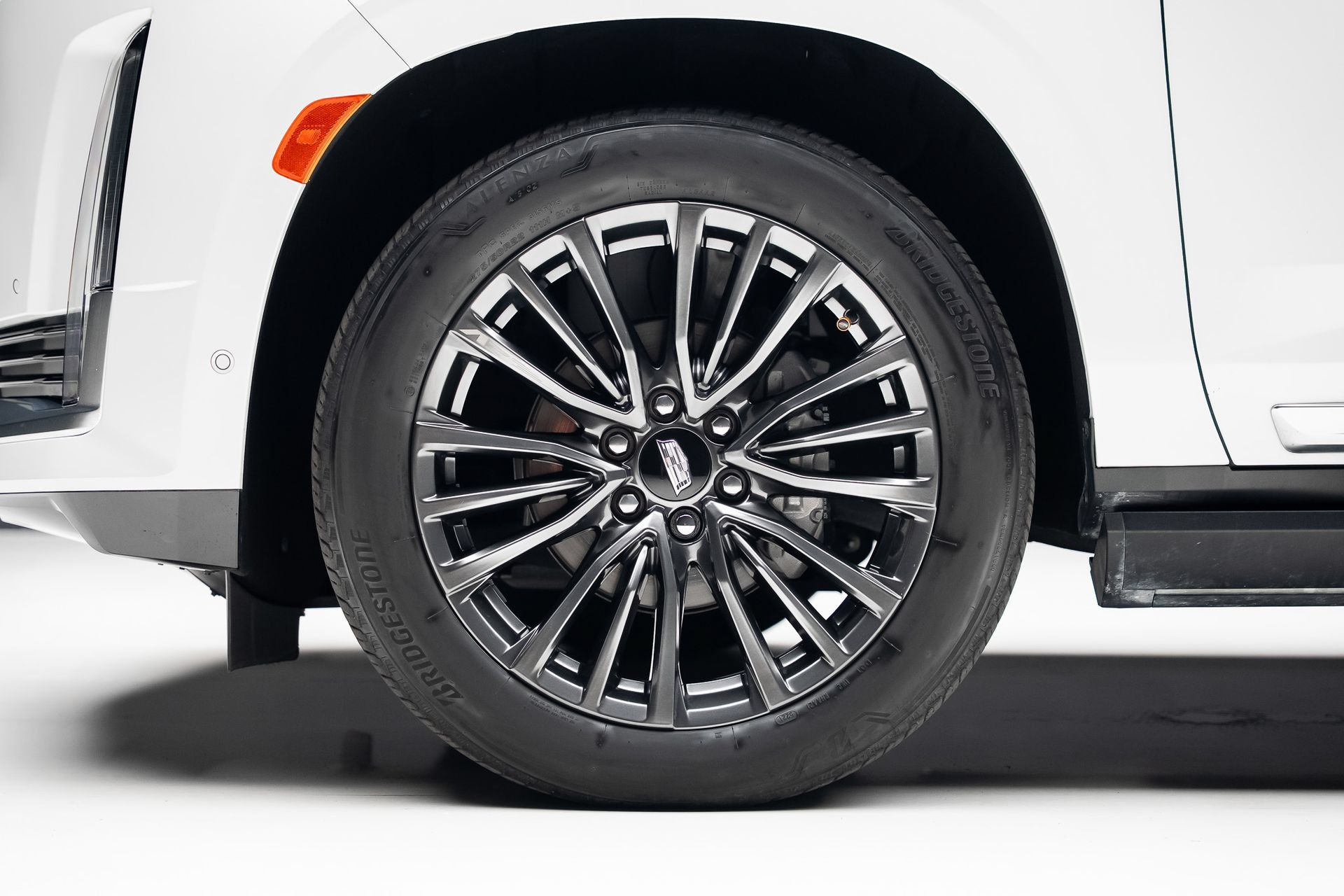 Used 2022 Cadillac Escalade ESV Premium Luxury Platinum w/ LPO, Floor Liner Package AWD/4WD image 19