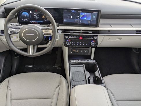 New 2026 Hyundai Tucson Limited FWD image 13